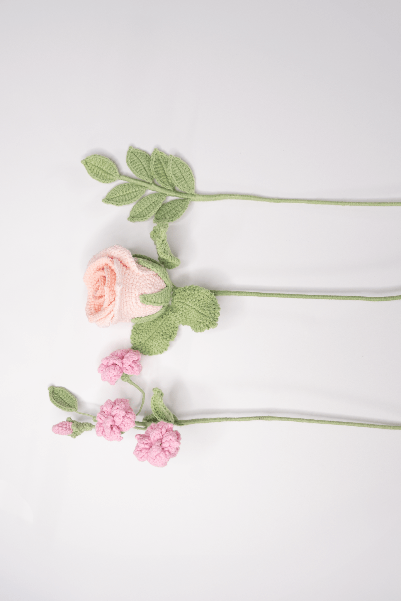 Diese Blumen sind im Little Rose Strauß enthalten