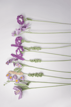 Diese Blumen sind im Purple Grace Strauß enthalten